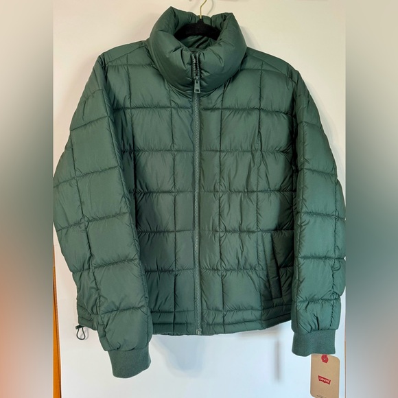 Levi’s Women’s Box Quilted Puffer Jacket Green Size M NWT - Picture 6 of 17